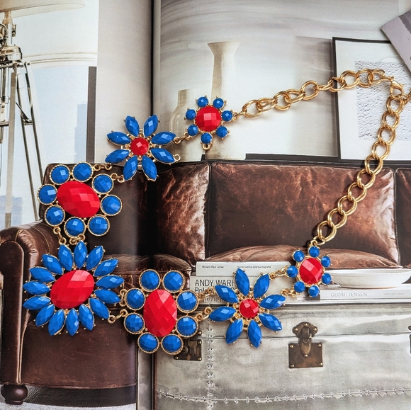Necklace - Picture 1 of 2